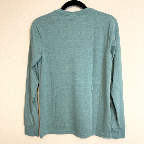 NWOT JADELYNN BROOKE Women’s Graphic Long Sleeve Teal V-Neck Tee Shirt Size XS - Picture 4 of 9